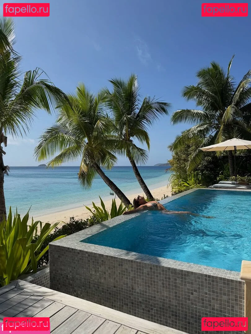 Natasha Oakley Onlyfans Photo Gallery 