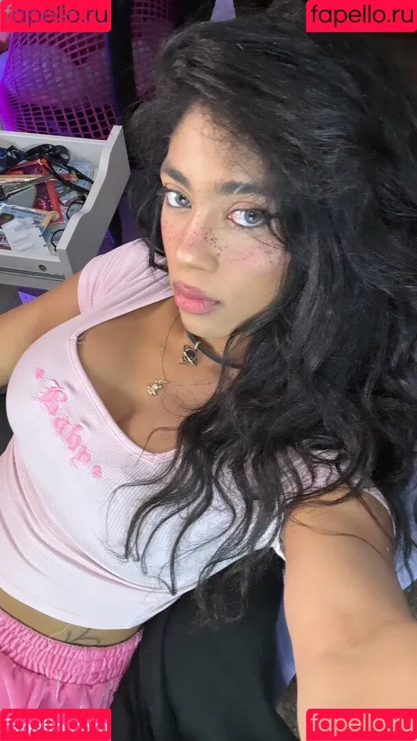 Itssunpi Onlyfans Photo Gallery 