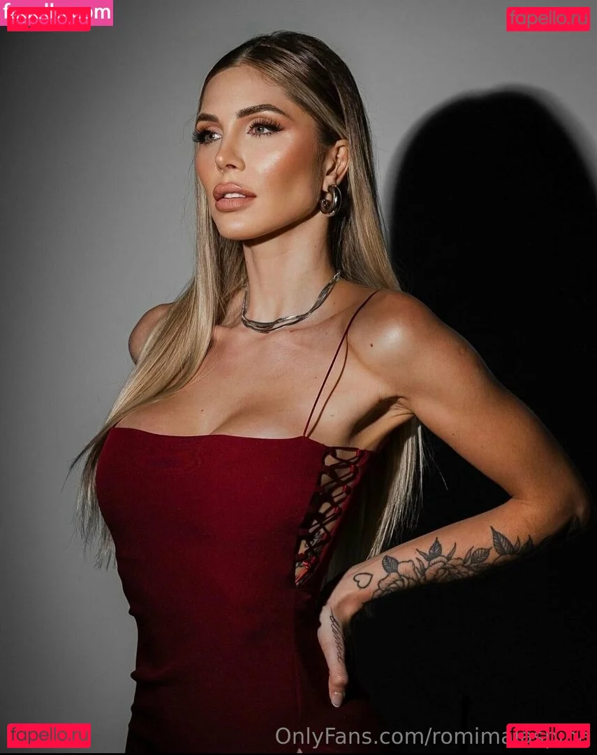 romimalaspina Onlyfans Photo Gallery 