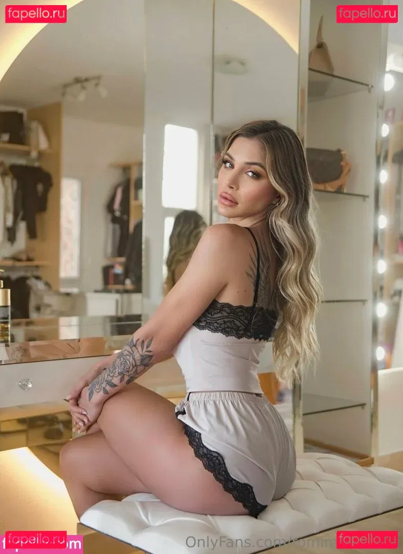 romimalaspina Onlyfans Photo Gallery 