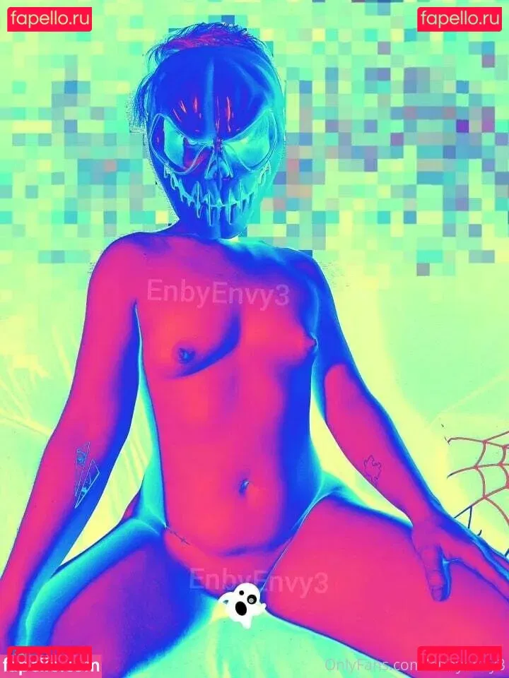 enbyenvy3 Onlyfans Photo Gallery 