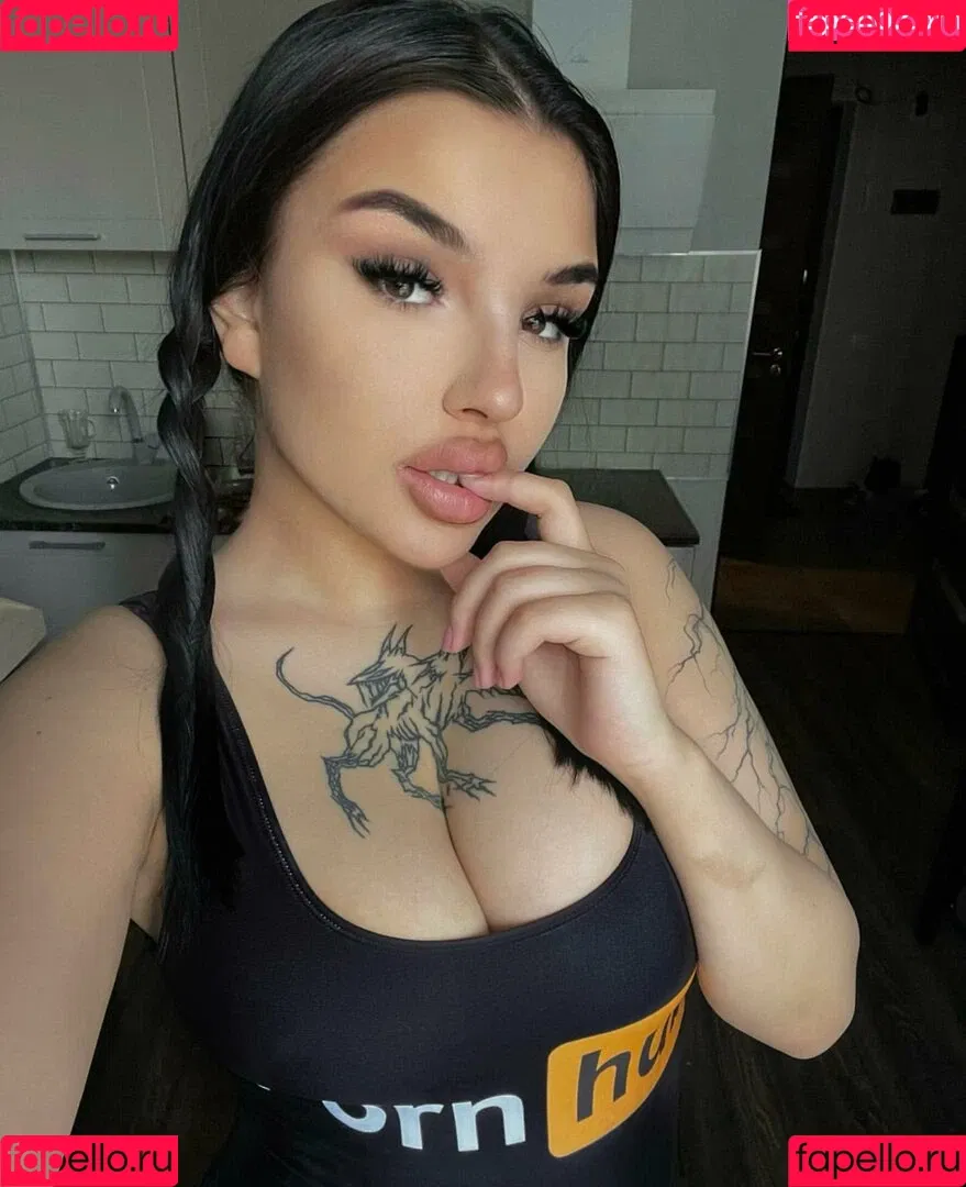 vlasyaxx Onlyfans Photo Gallery 