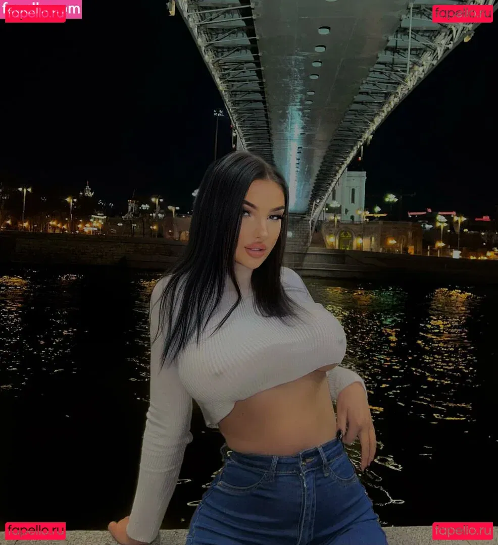 vlasyaxx Onlyfans Photo Gallery 