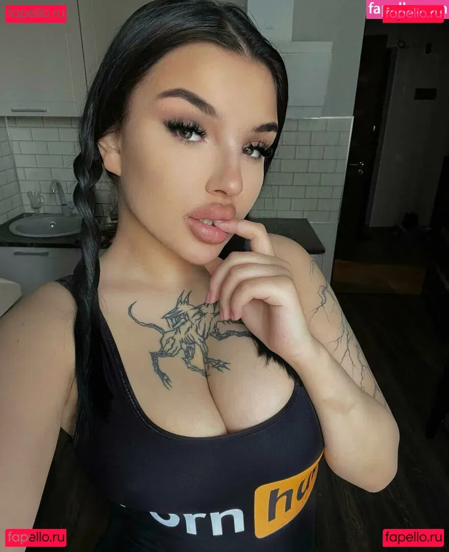 vlasyaxx Onlyfans Photo Gallery 