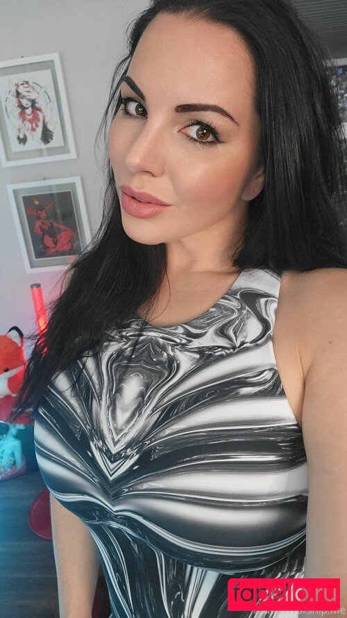 Blue Snow Onlyfans Photo Gallery 