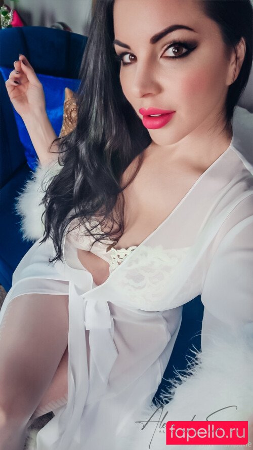 Blue Snow Onlyfans Photo Gallery 