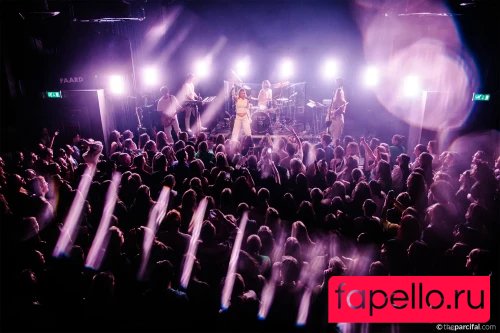 Pommelien Thijs Onlyfans Photo Gallery 