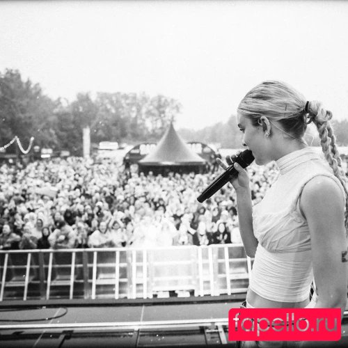 Pommelien Thijs Onlyfans Photo Gallery 