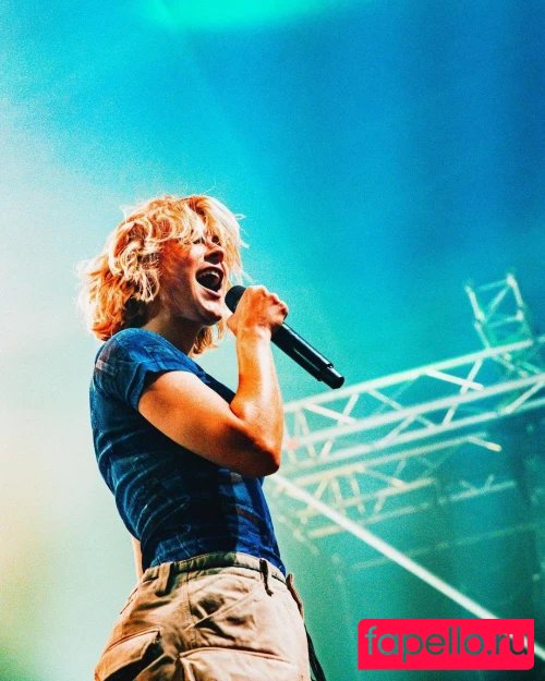 Pommelien Thijs Onlyfans Photo Gallery 