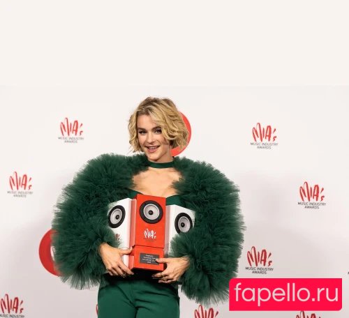 Pommelien Thijs Onlyfans Photo Gallery 