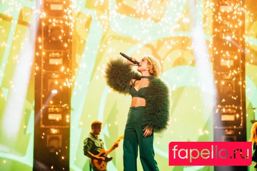 Pommelien Thijs Onlyfans Photo Gallery 