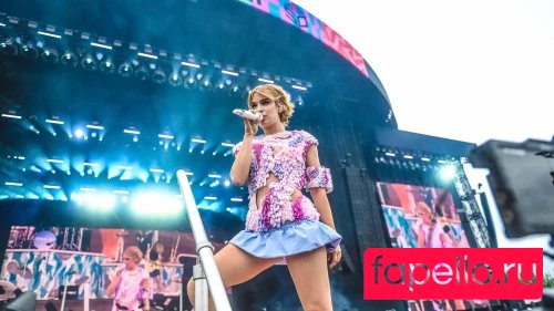 Pommelien Thijs Onlyfans Photo Gallery 