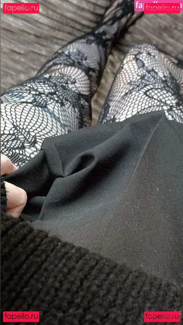 conitenok Onlyfans Photo Gallery 