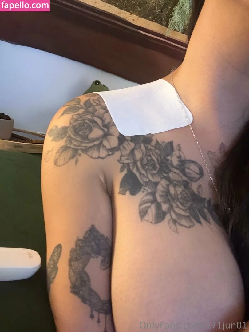 171jun1999 Onlyfans Photo Gallery 