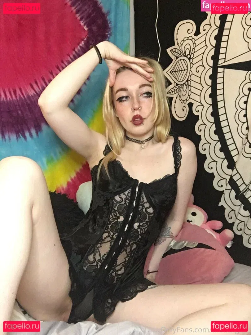 itsparisangel Onlyfans Photo Gallery 