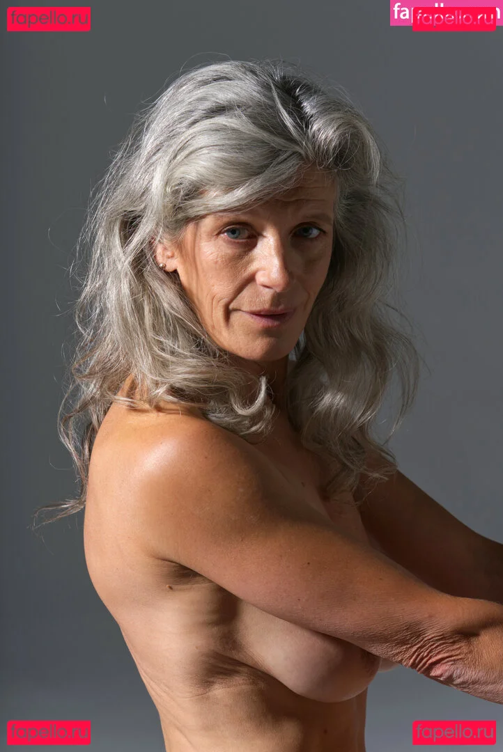 Croquis Cafe Onlyfans Photo Gallery 