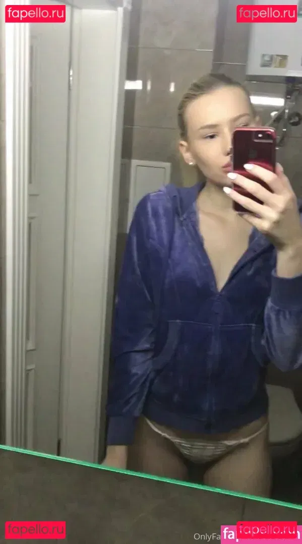 lustymolly Onlyfans Photo Gallery 