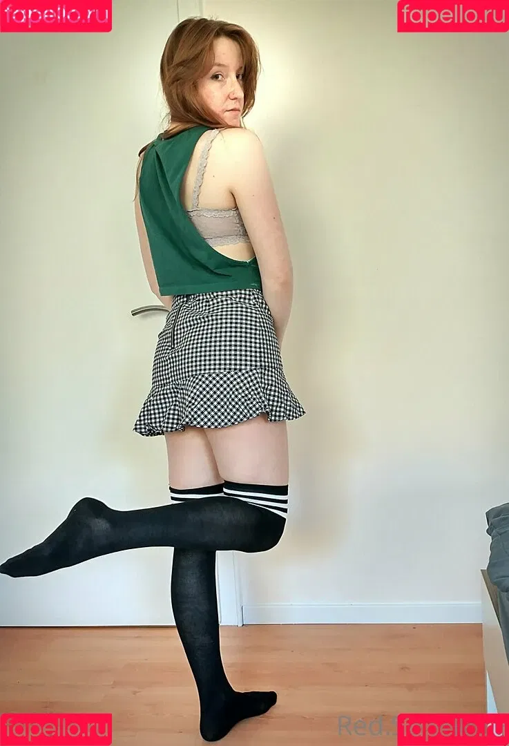 red.selene Onlyfans Photo Gallery 