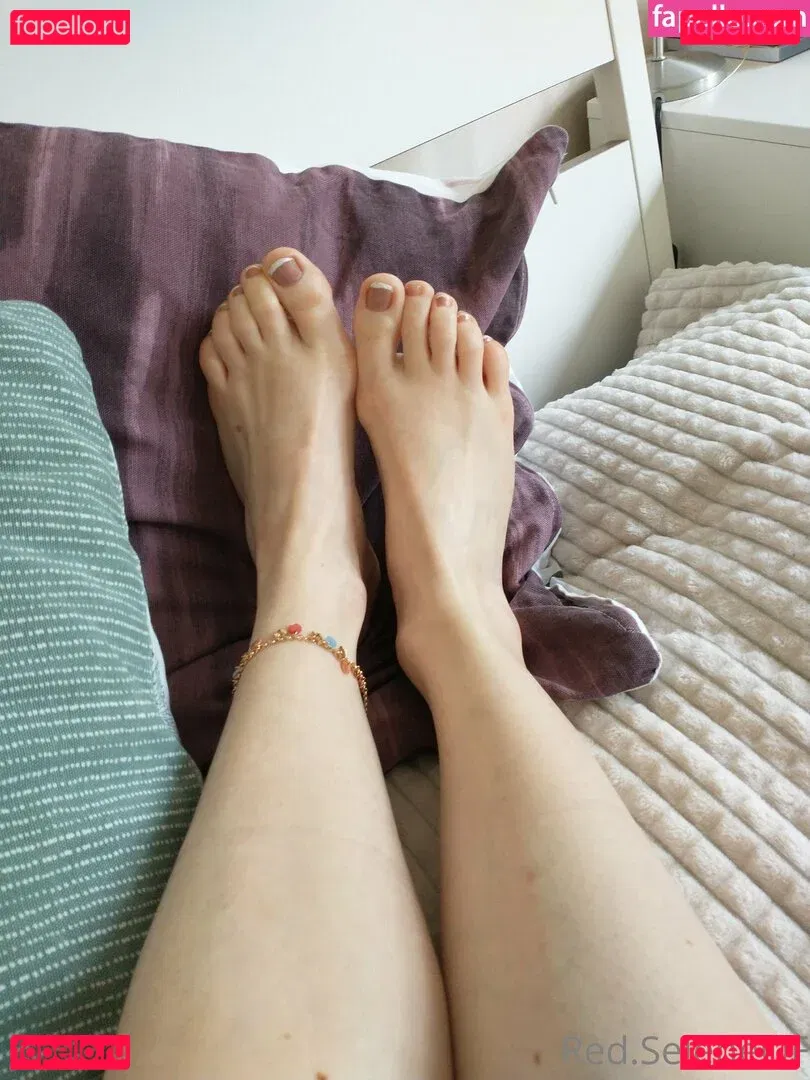 red.selene Onlyfans Photo Gallery 