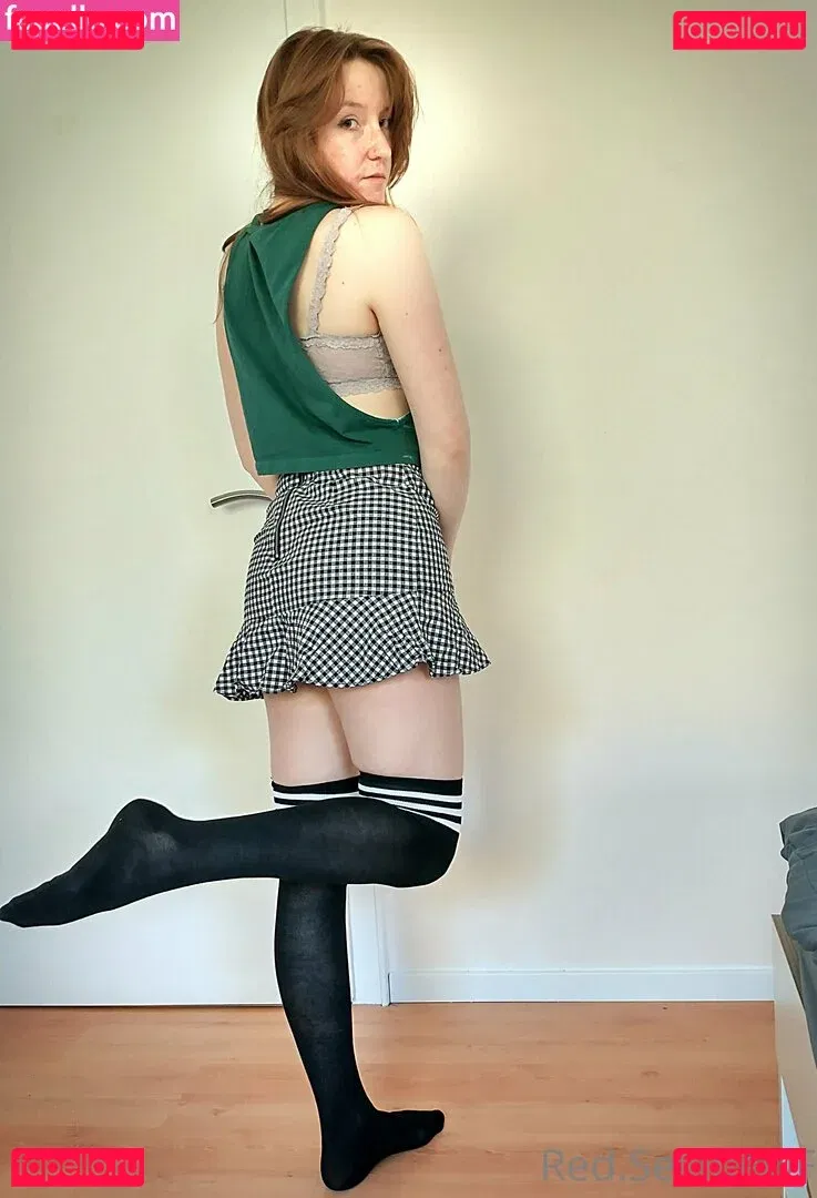 red.selene Onlyfans Photo Gallery 