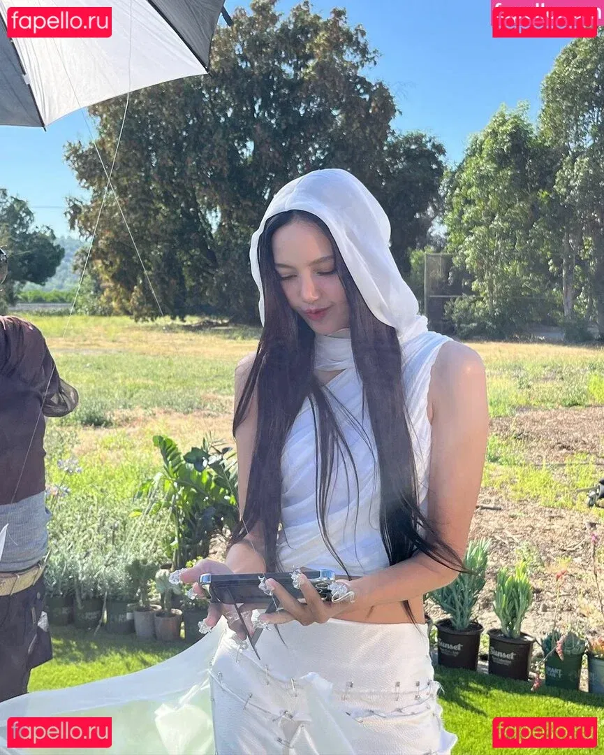 Lisa Blackpink Onlyfans Photo Gallery 