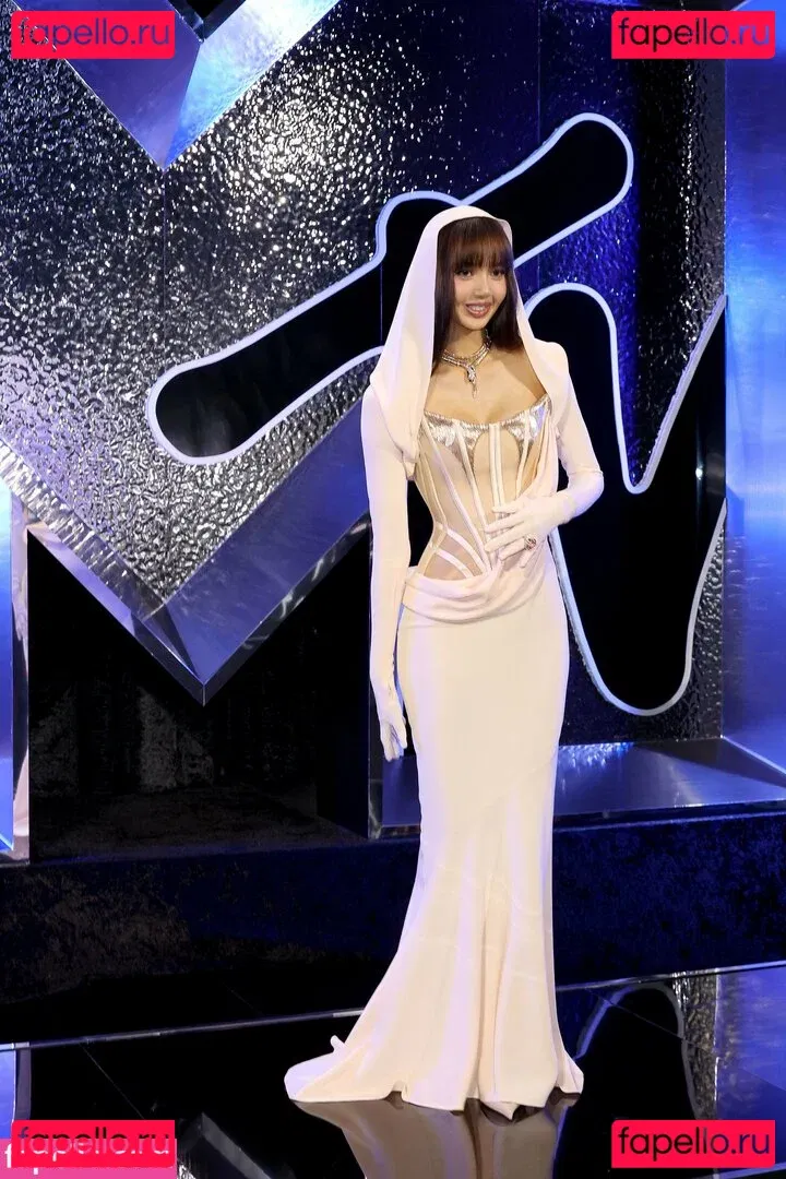 Lisa Blackpink Onlyfans Photo Gallery 