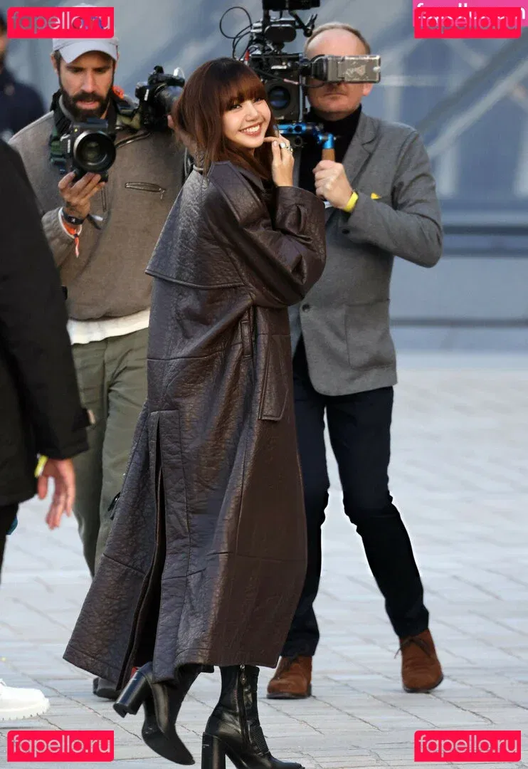 Lisa Blackpink Onlyfans Photo Gallery 