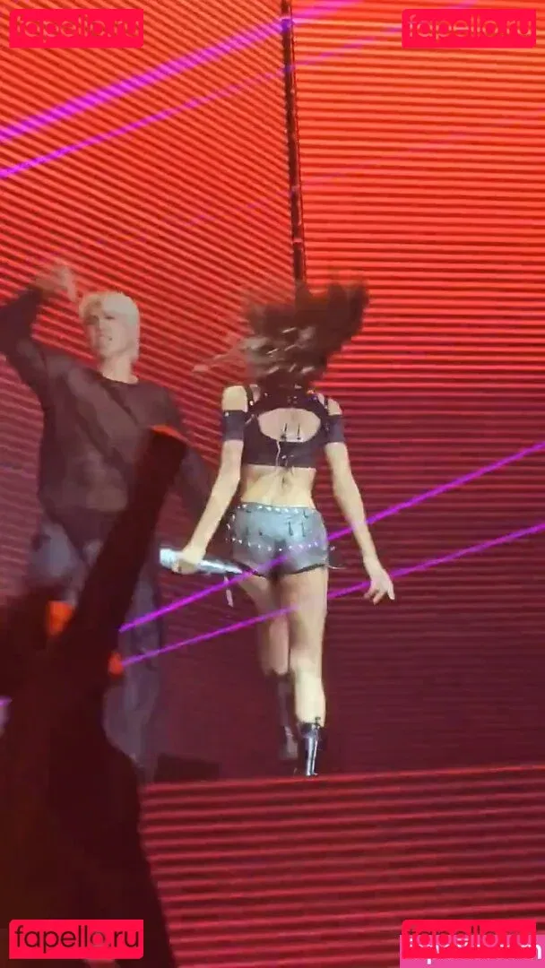 Lisa Blackpink Onlyfans Photo Gallery 