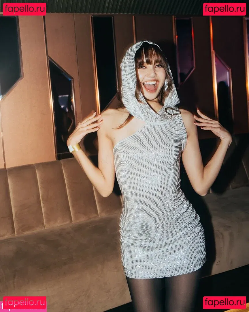 Lisa Blackpink Onlyfans Photo Gallery 