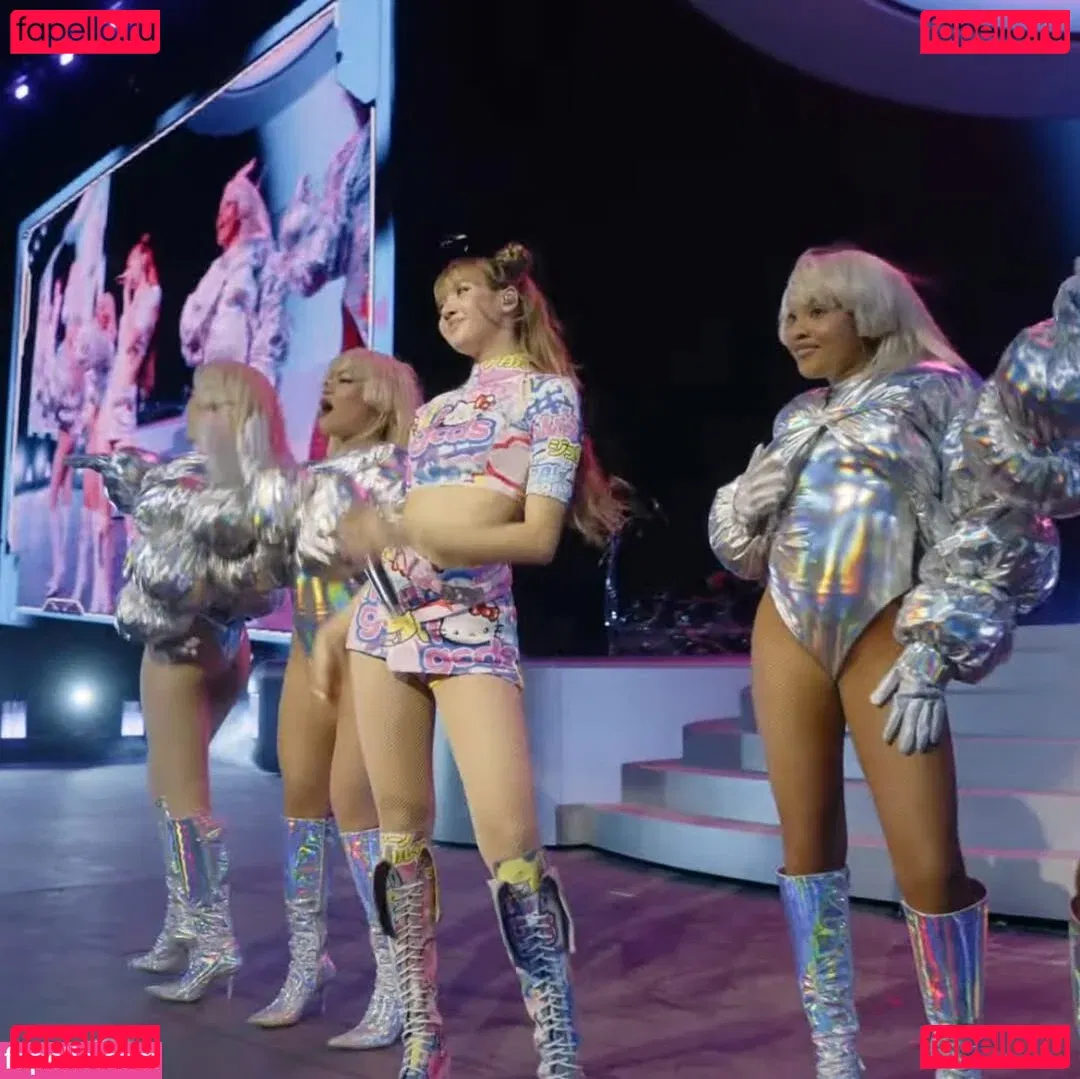 Lisa Blackpink Onlyfans Photo Gallery 