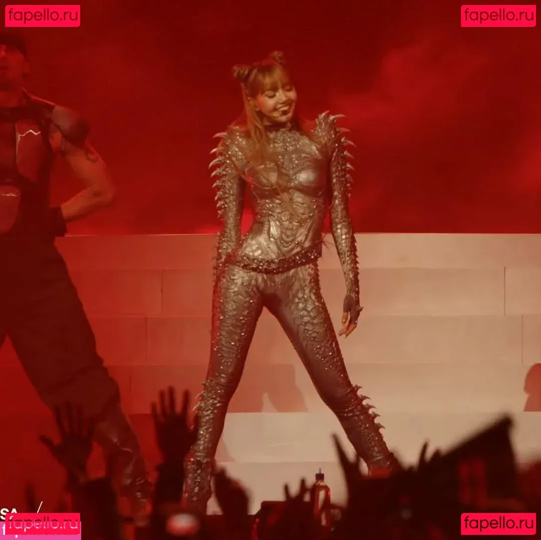 Lisa Blackpink Onlyfans Photo Gallery 