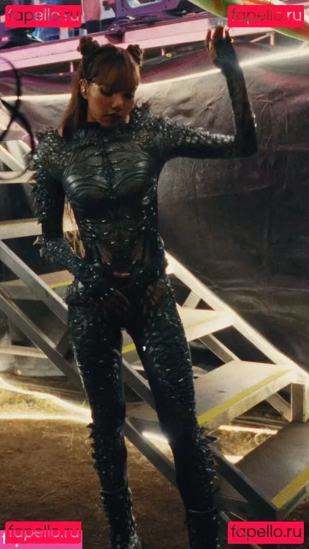 Lisa Blackpink Onlyfans Photo Gallery 