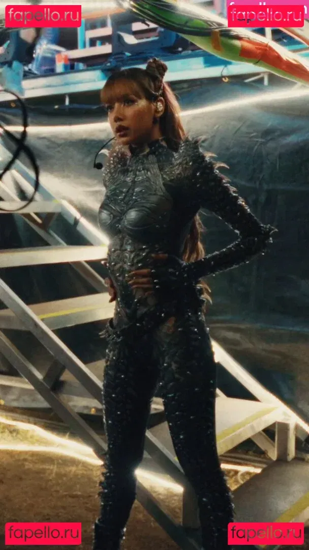 Lisa Blackpink Onlyfans Photo Gallery 