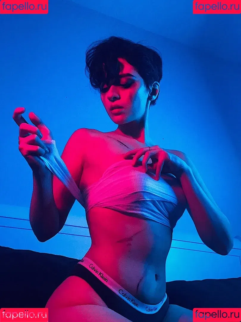 Vain Virgo Onlyfans Photo Gallery 