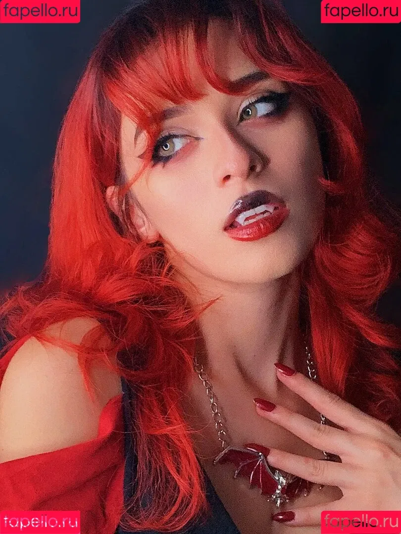 Vain Virgo Onlyfans Photo Gallery 
