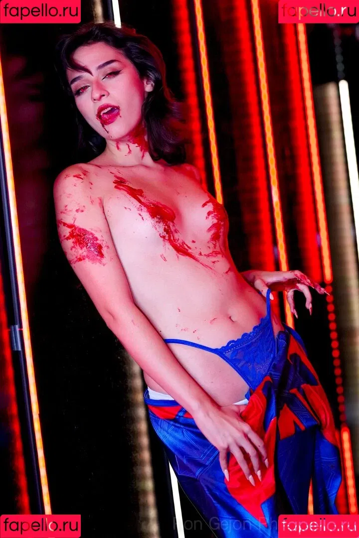 Vain Virgo Onlyfans Photo Gallery 