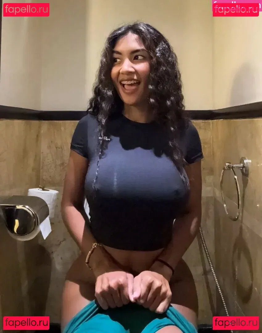 Maylee Fun Onlyfans Photo Gallery 