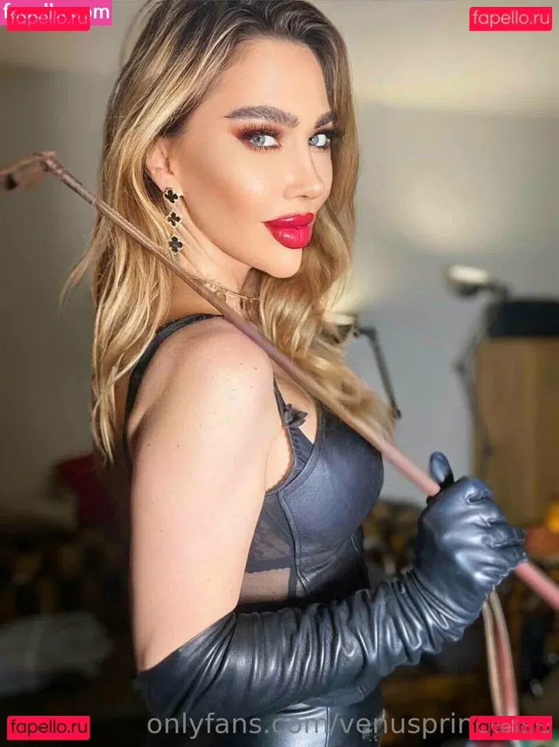 Vangog.h Onlyfans Photo Gallery 