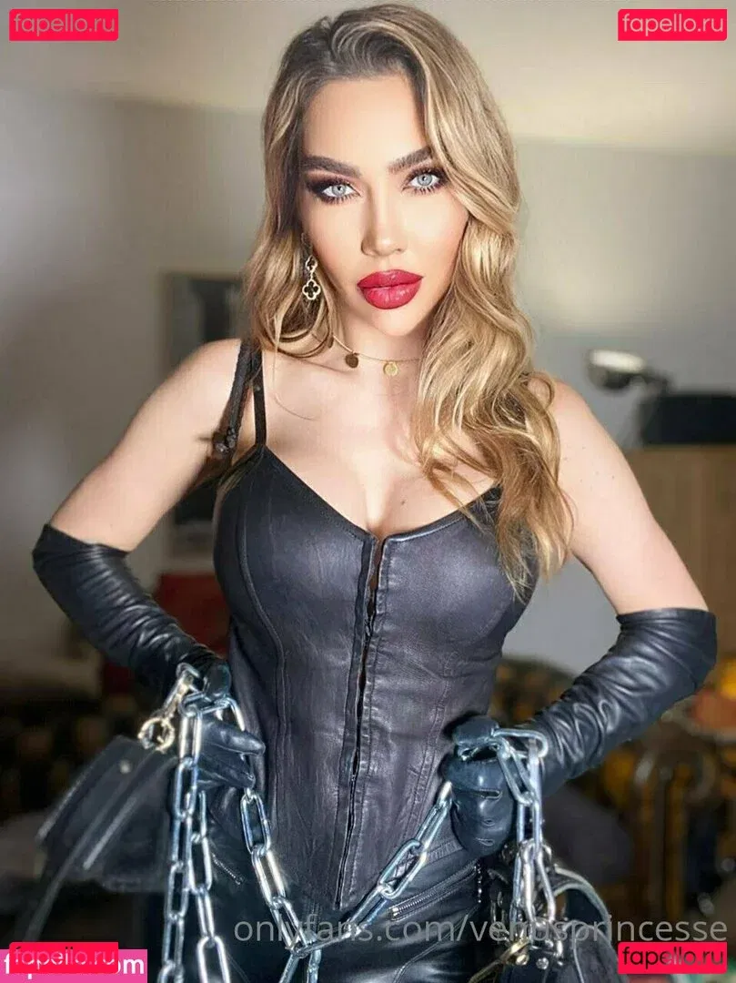 Vangog.h Onlyfans Photo Gallery 