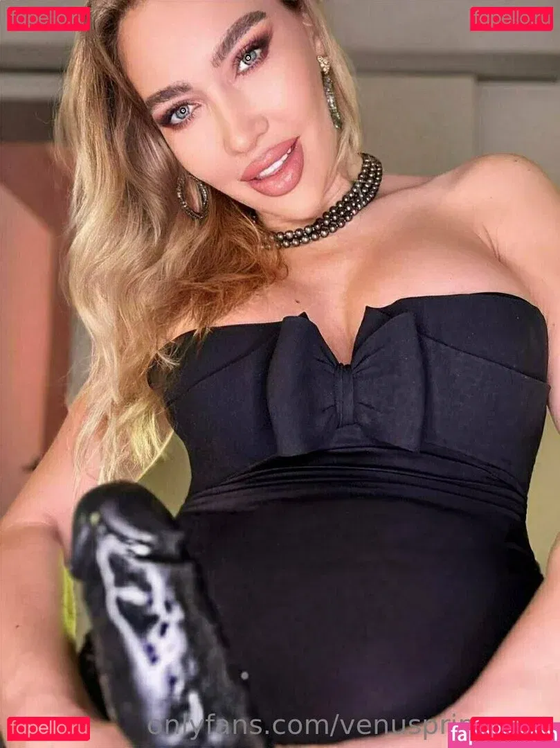 Vangog.h Onlyfans Photo Gallery 