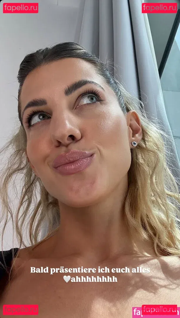 Sarah Harrison Onlyfans Photo Gallery 