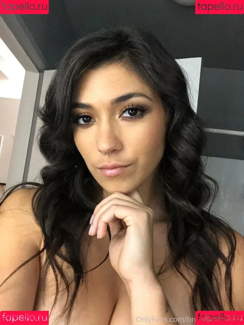 brooklyngrayxxx Onlyfans Photo Gallery 