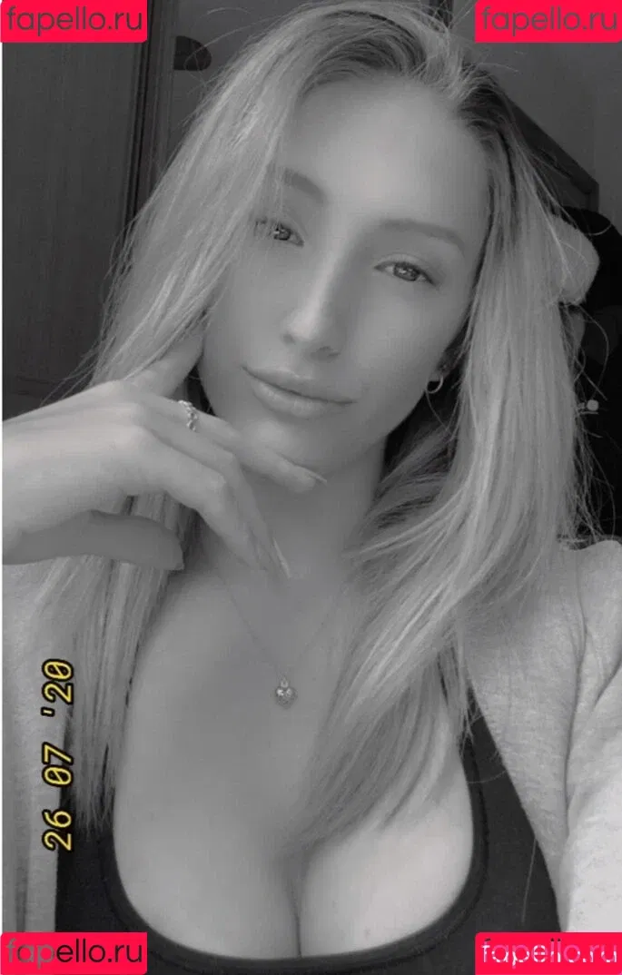 Caitlin Beevers Onlyfans Photo Gallery 