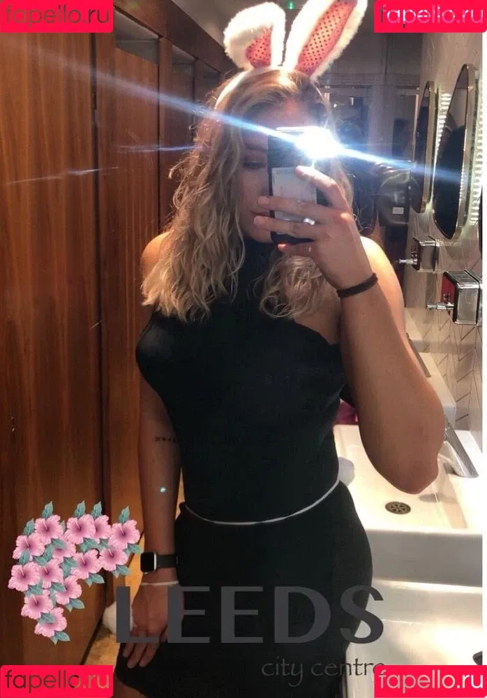 Caitlin Beevers Onlyfans Photo Gallery 