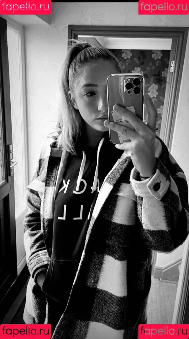 Caitlin Beevers Onlyfans Photo Gallery 