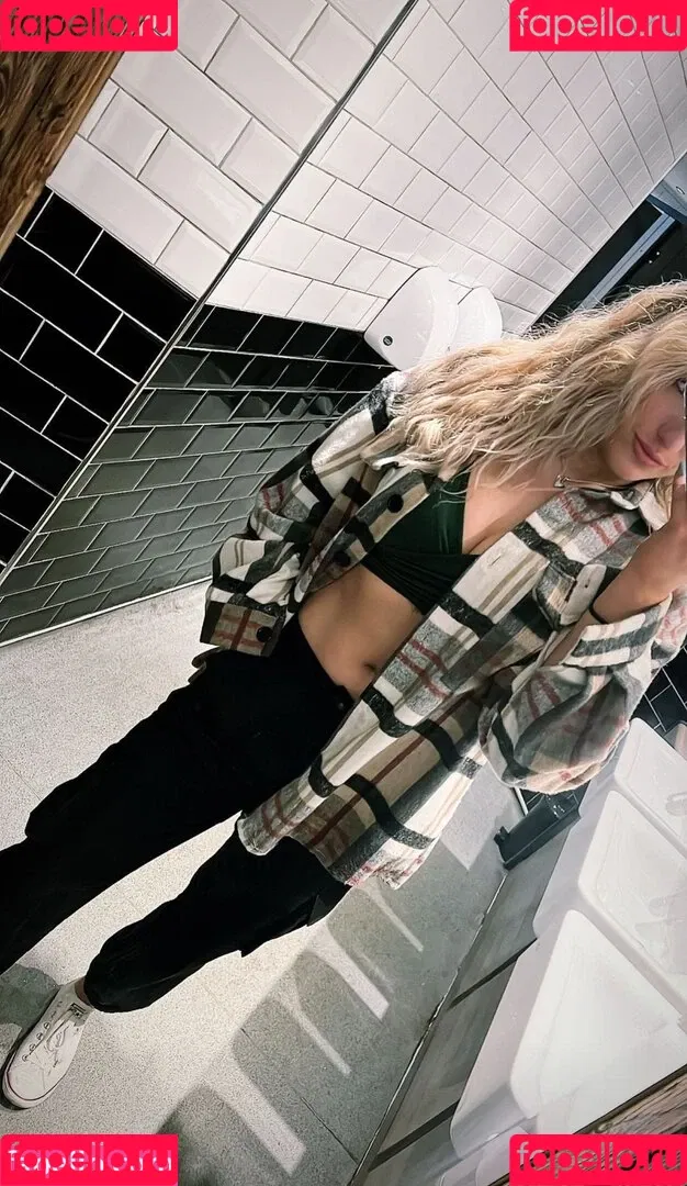 Caitlin Beevers Onlyfans Photo Gallery 
