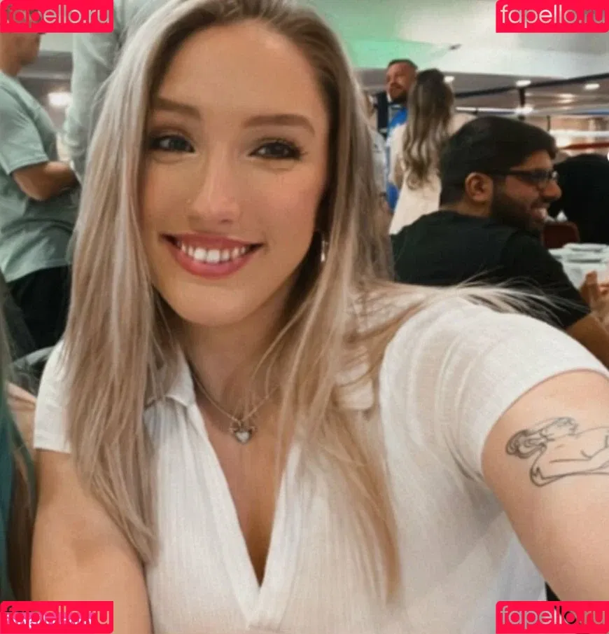 Caitlin Beevers Onlyfans Photo Gallery 