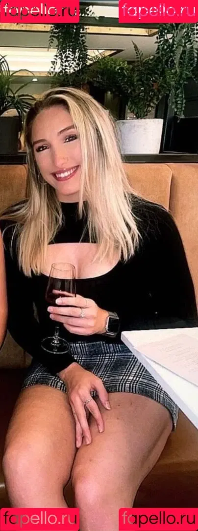 Caitlin Beevers Onlyfans Photo Gallery 