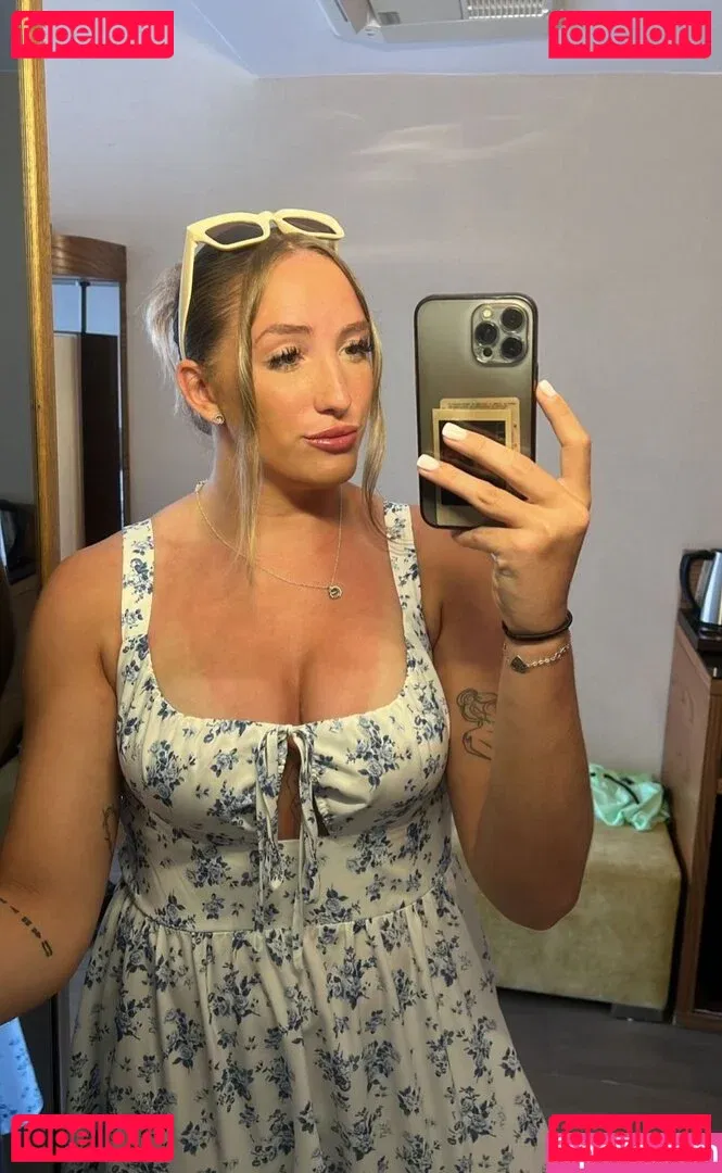 Caitlin Beevers Onlyfans Photo Gallery 