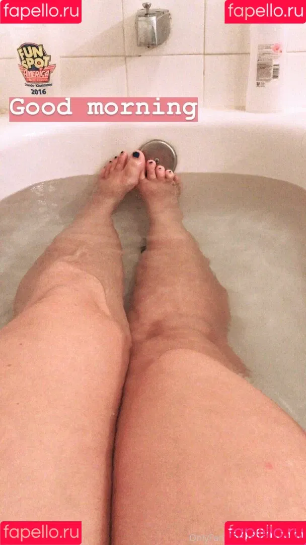 zoeykatexo2 Onlyfans Photo Gallery 